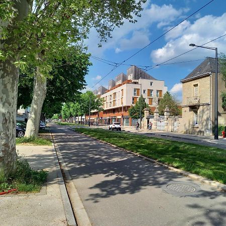 Studio Avec Terrasse En Residence Calme A Dijon. Kültér fotó
